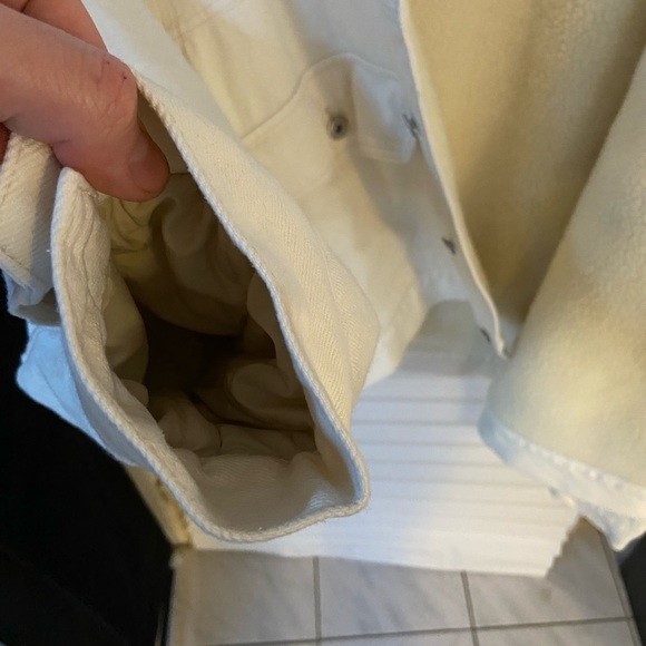 H&M White jean jacket coat. - Picture 4 of 4